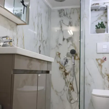 Modern G66 In The Center Apartamento