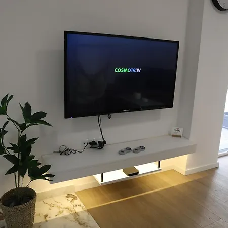 Modern G66 In The Center Daire *
